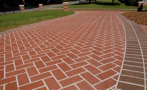 Create a Stunning Herringbone Pattern Paver Walkway for Your Home - 10 ...