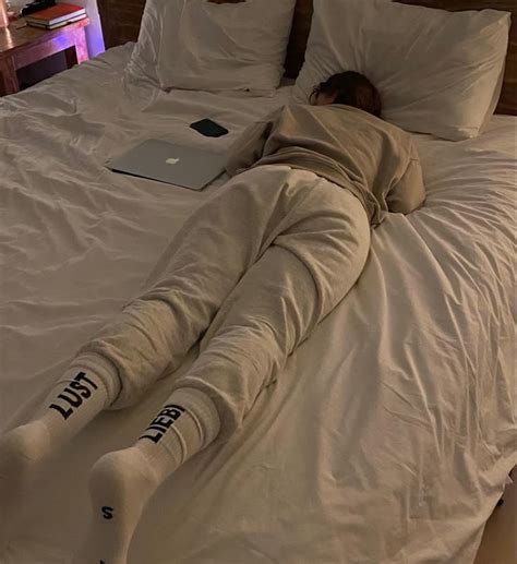 cindy grant on Instagram: "embracing the fall season’s style/mood even ...