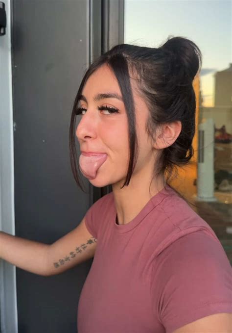 Baylee Adami (@bayleeadami) - Urlebird