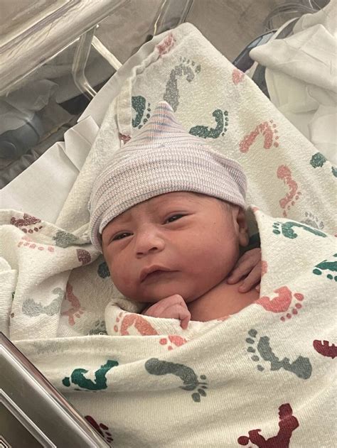 Fountain Valley Regional Hospital welcomes newborn baby just minutes ...