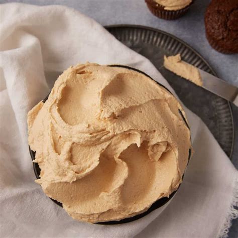 Chocolate Cream Cheese Frosting (Without Butter!) - Easy Southern Desserts