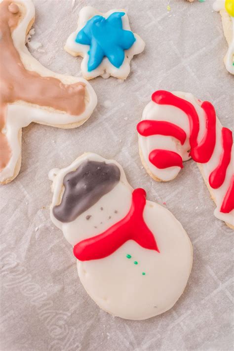 Easy Iced Christmas Sugar Cookies - Sweet Cs Designs