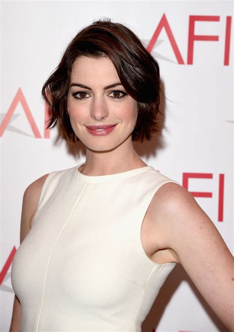 Anne Hathaway : Hollywood and Bollywood Celebrities: Anne hathaway hot Pics | crankydoodledoo