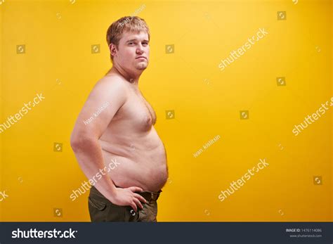 Naked fat man body : 4 885 photos et images de stock | Shutterstock