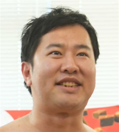 写真：松山マスターズ制覇 さっそく〝便乗〟とにかく明るい安村が新モノマネを披露 | 東スポWEB