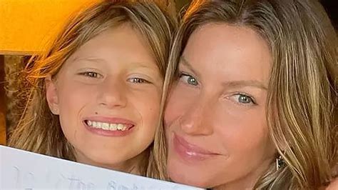 Gisele Bundchen shares rare special moment with twin sister Patricia ...