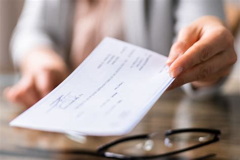 Minimum wage is going up in NYC, NJ in 2026. Is a bigger boost ahead ...