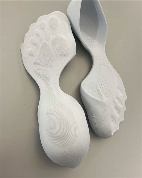 Balenciaga Barefoot Zero Shoe | SneakerNews.com