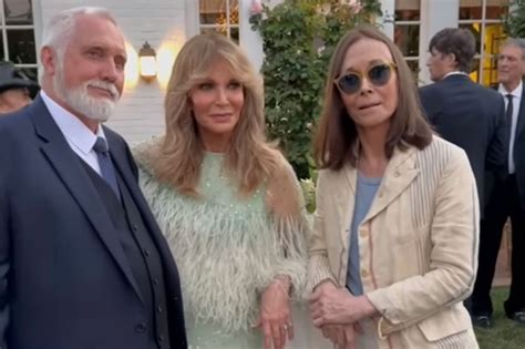 'Charlie's Angels' stars Kate Jackson and Jaclyn Smith reunite in rare public outing