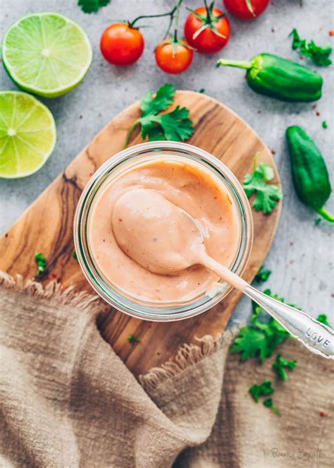 Creamy Taco Sauce | Sriracha Mayo (Vegan) - Bianca Zapatka | Recipes
