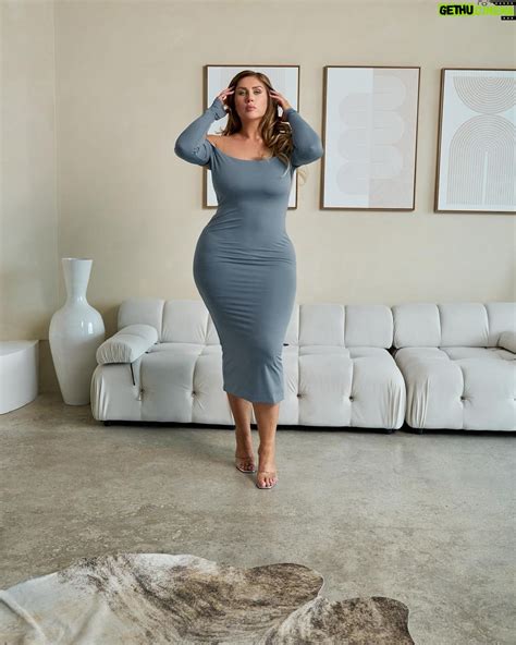 Sophie Hall Instagram – Azul 🦋 @fashionnovacurve Monaco Sculpt Backless Midi Dress – Slate Blue ...