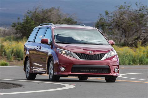 2015 Toyota Sienna Review
