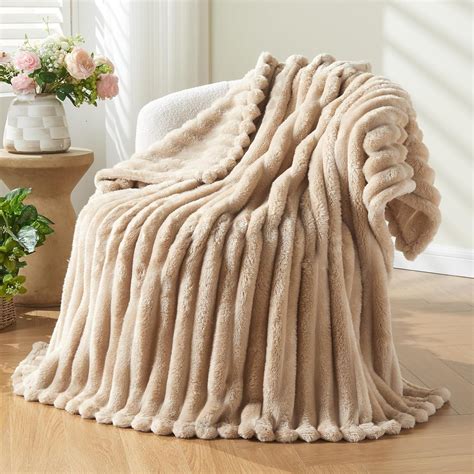 Amazon.com: NEWCOSPLAY Super Soft Throw Blanket Brown Premium Silky ...