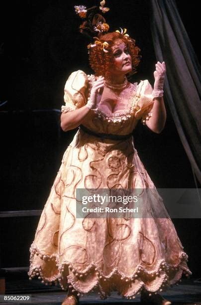 17 Tracy Dahl Stock Photos, High-Res Pictures, and Images - Getty Images