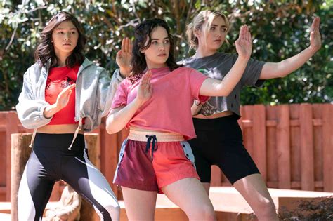 Cobra Kai Season 6 Trailer Teases the Return of Karate Kid's Original ...