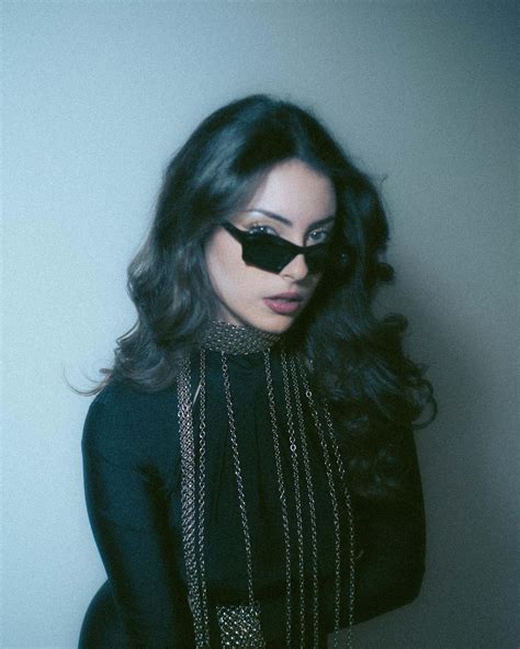 Busty italian #022 : r/ItalianBoners