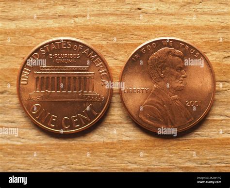 currency of the USA 1 cent coin, obverse showing Lincoln portrait ...