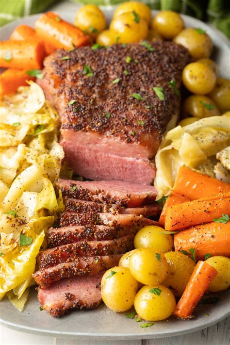 How To Cook Corned Beef And Cabbage In The Oven Easily