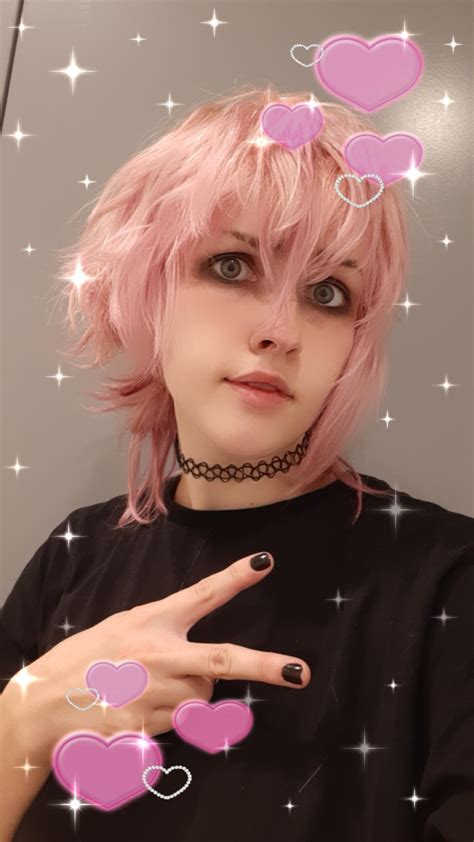 Happy femboy friday! Y'all look so good! : r/femboy