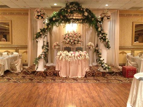 Wedding Head Table Decor with White and Pink Flowers
