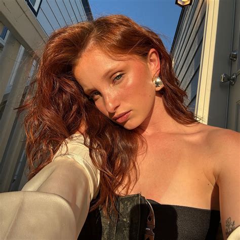 Alyssa Santos's Amazon Page