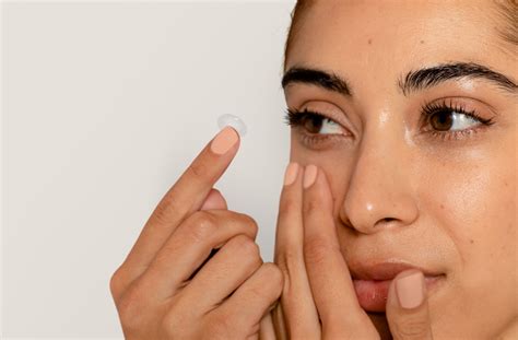 Best Contacts For Dry Eyes | Willoughby Doctors of Optometry