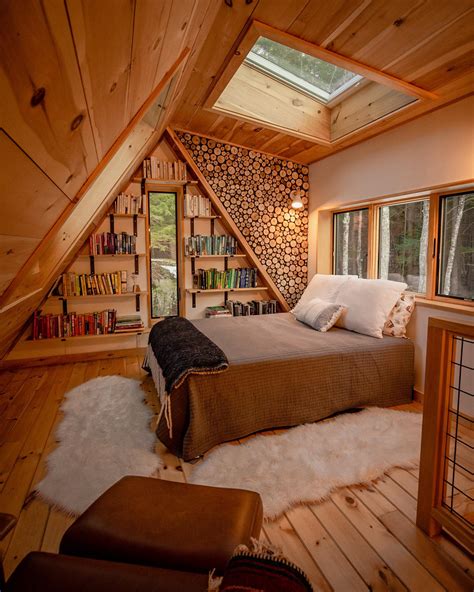 Cozy Cabin Loft Bedroom in Maine : r/CozyPlaces