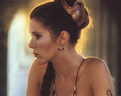 SNEAK PEEK : "Star Wars" - Enter 'Slave Leia'