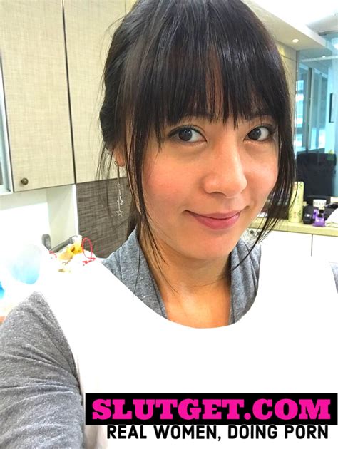 beautiful asian chick deep throating BBC (what is her name) - EroMe