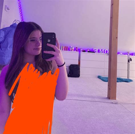 Verkaufe echte leaks von jule fiibi lilou faye alinaxlove und wieke dm me : r/deutschetiktokweiber