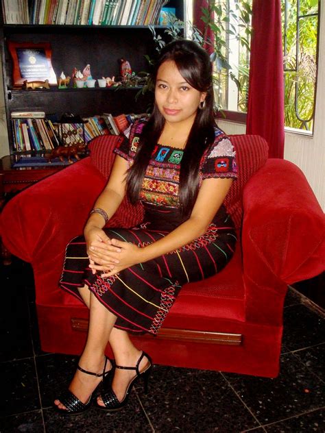 Chapinas de Traje Tipico: Mujeres de Corte