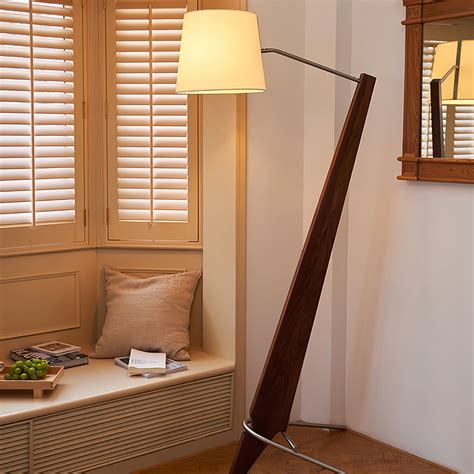 Silva Giant Floor Lamp – Vakkerlight