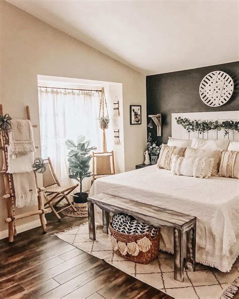 Farmhouse Bedroom Accent Wall Ideas - Soul & Lane