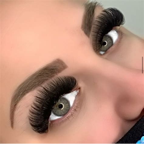 Best Mega Volume Eyelash Extensions in Las Vegas NAB Lash Bar | Eyelash ...