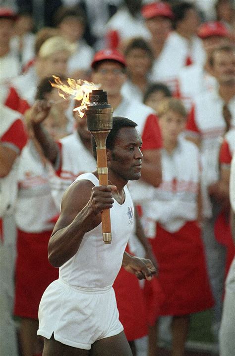 Rafer Johnson, 1960 Olympic decathlon champion, dies at age 86