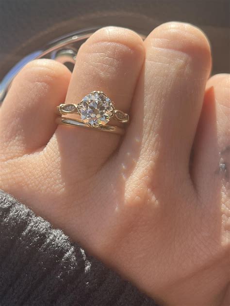 10k vs 14k yellow gold question in comments : r/Moissanite