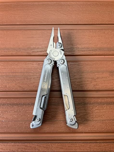 Leatherman Free P2 - UsedMultiTool.com