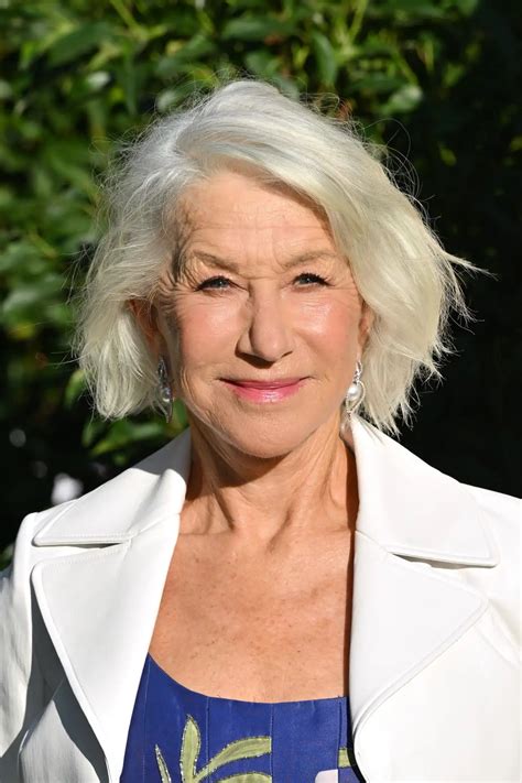 Helen Mirren, actriz (80 años): "Siempre me hidrato la piel al ...