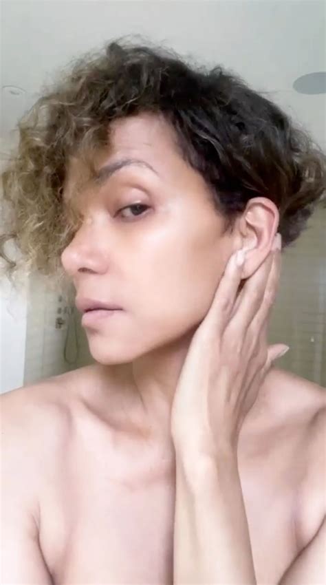 Halle Berry goes totally topless in racy bathroom snaps on social media ...