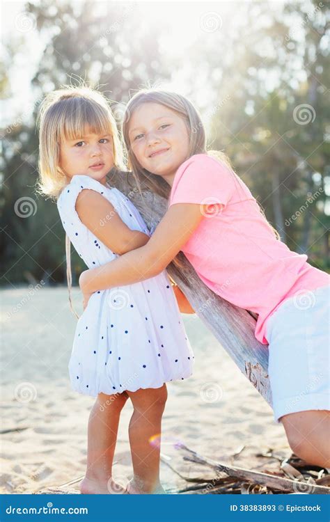 Little women sisters - crmfer