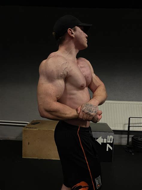 172 cm, 81 kg / 5’8, 178 lbs : r/physique