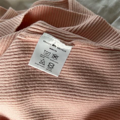 Brandy Melville Women's Pink Crop-top | Depop
