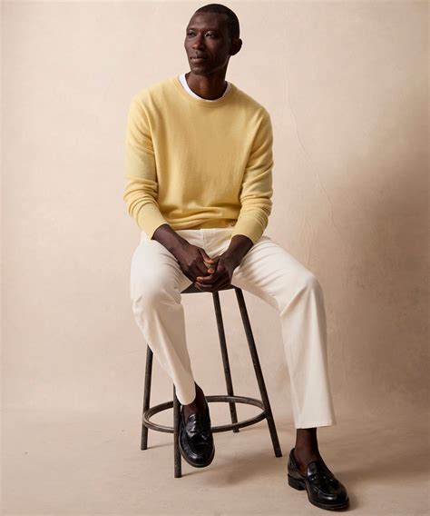 Cashmere Crewneck in Pale Yellow | Sweater outfits men, Mens outfits ...