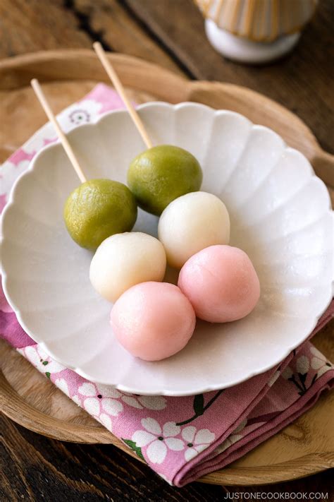 Hanami Dango: Sweet Rice Balls on Skewer