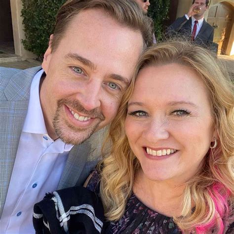 Who Is Sean Murray's Wife? All About Carrie James