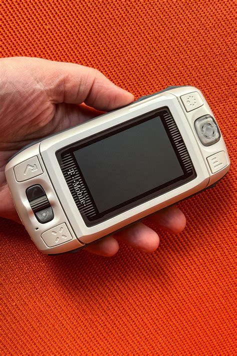 The T-Mobile Sidekick’s Jump button made mobile multitasking easy - The ...