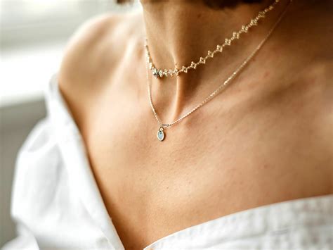 Can You Mix Gold And Silver Necklaces | Detroit Chinatown