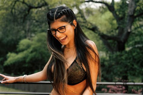 Mia Khalifa, big boobs, pornstar, women, Lebanese Women, American women ...