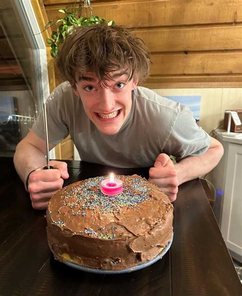 Alaskan Influencer Balin Miller Dies after Fatal Fall - Tuko.co.ke