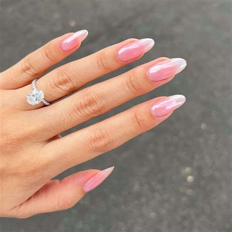 35 Chrome Nail Ideas For a Shining, Trendy Manicure